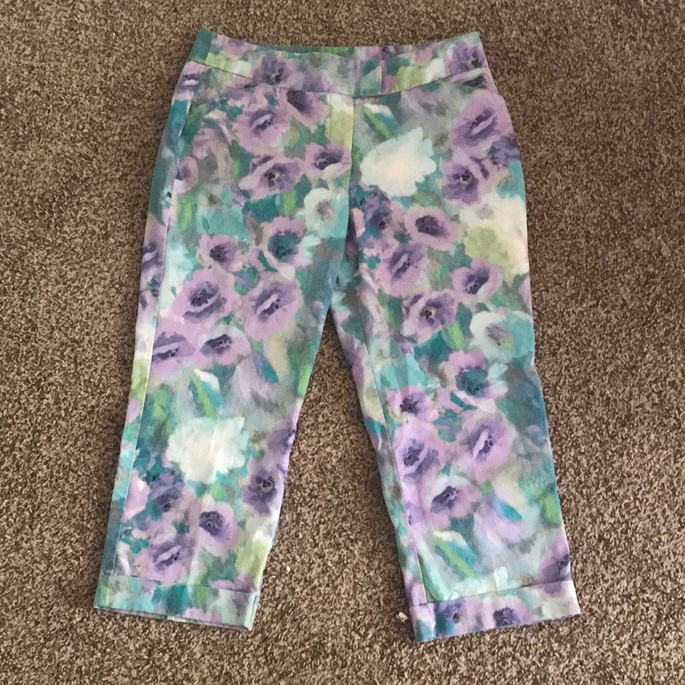 Larry Levine Floral Capris